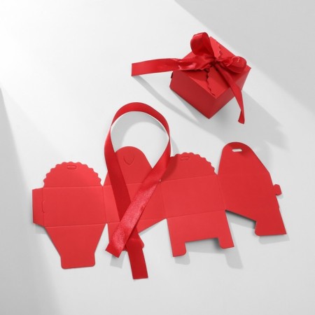 Box Gift "Surprise" 6 × 6, red-1