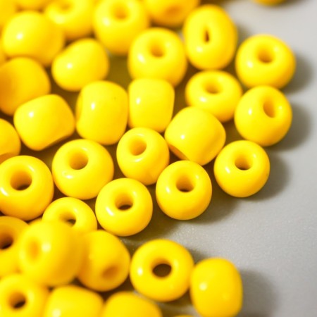 Round beads 6/0 "lime" 20 g