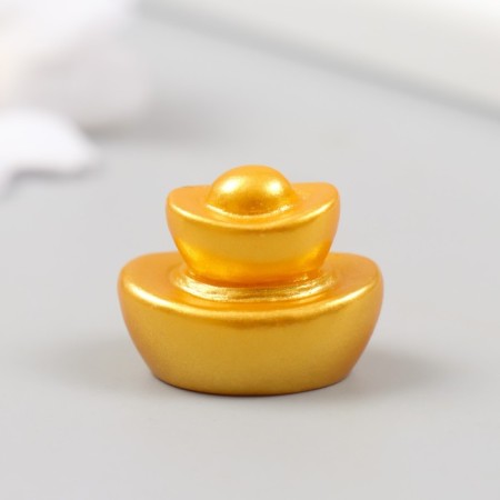 Souvenir Polystone "Pyramid of gold ingots" 2.5x2.2 cm