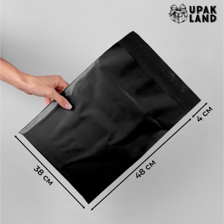 Courier bag with an adhesive valve, black 38 x 48 + 4 cm, 50 pcs