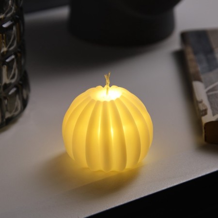 LED figure "Candle Balls" 6x6 cm, batteries AG13x3 (included), glow warm white