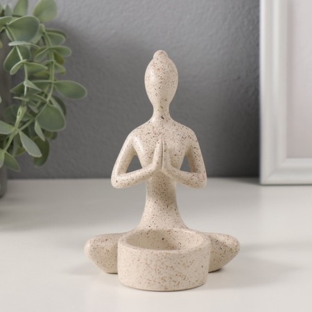 Polystone candlestick for 1 candle "Girl. Greeting" White in nettles 8.5x8.8x11.7 cm
