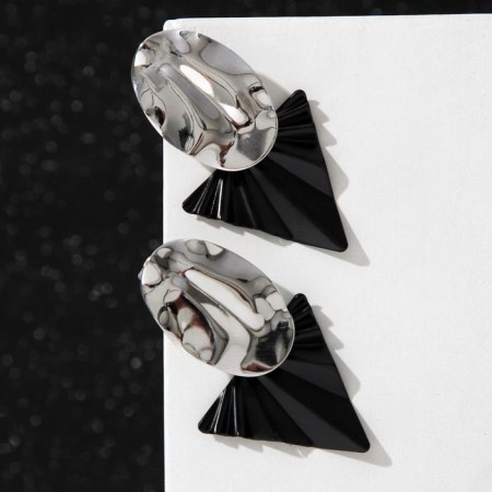 Earrings Metal "Trend" oval and triangle, black color in glossy silver-1