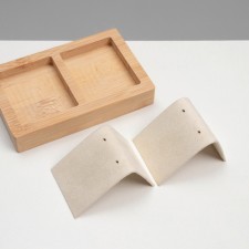 Earrings stand, wood, 2 pairs, 10.5 × 6.8 cm, beige color