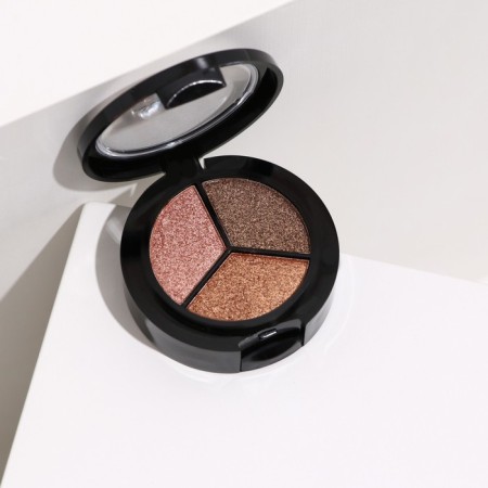 Palette of shadows for the eyelids, 3 colors-1