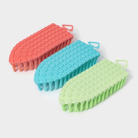 Brush - Dilan iron, flexible, 15.5 × 6.5 × 3.5 cm, color mix-6