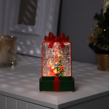 LED figure “Gnome with a gift” 7.5 × 12.5 × 4.9 cm, plastic, batteries AAAX2 (not complete), glow warm white