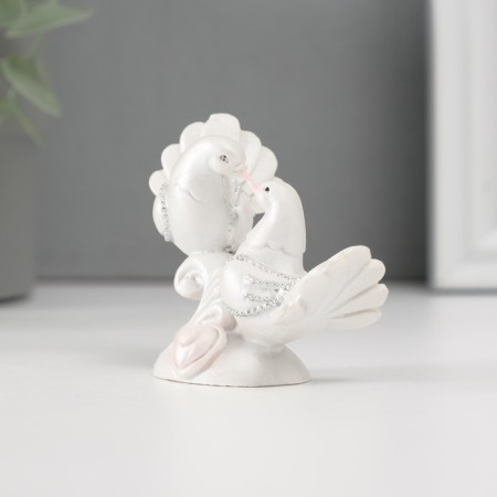 Polystone souvenir "Two pigeons" on a stand, mix 6.3x5x2.5 cm-2