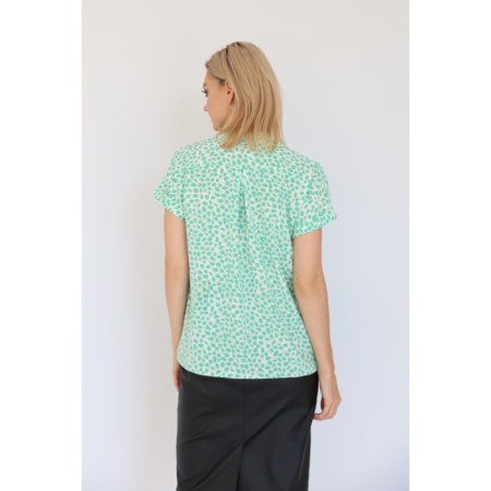 Blouse with a solid collar and lapels, size 42-2