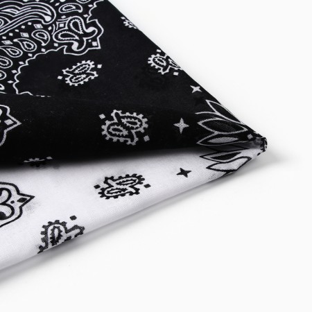 Women's scarf, white/black color, size 53-53-4