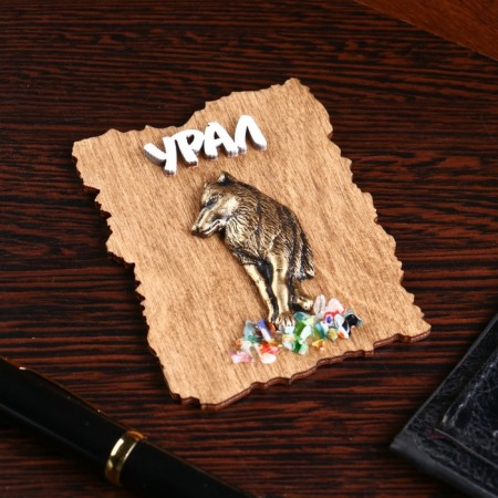 Magnet "wolf", wood, gypsum, 7x9 cm-1