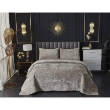 A set with a blanket 