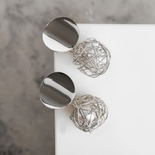 Earrings with pearls 