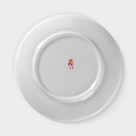 Porcelain plate "Wolf", D = 17.5 cm, white-3