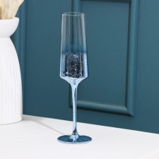 A glass of glass for champagne Magistro 