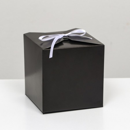 The box is folding, square, black, 12 x 12 x 12 cm,