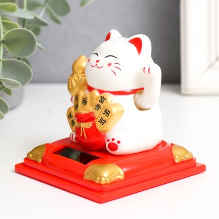 Plastic pendulum from the solar battery "White Mani-Neko with a pumpkin hog" 7x7x7.5 cm-3
