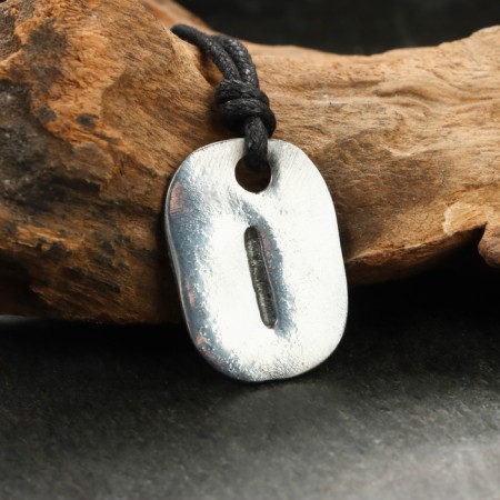 Amulet "Scandinavian runes", Runa Isa, 21x29mm, metallic-1