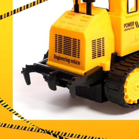 Radio -controlled "construction" tractor, works from batteries-7