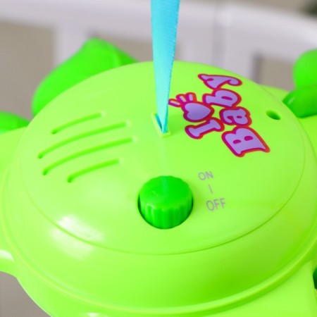 Mobile Musical "Musical Leaves. Pandy ", on batteries, crumb me-3