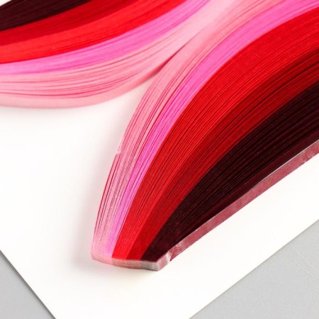 Strips for quilling 100 strips density 120 g "Shades of red" w. 0.5 cm length 39 cm-1