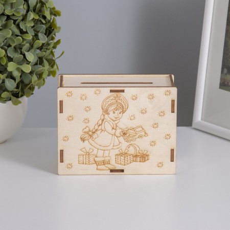 New Year's piggy bank "Snow Maiden" 13x10x5 cm-1