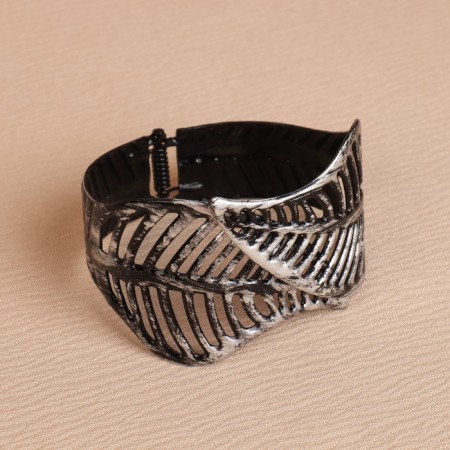 Picking for curtains "Leaves", D = 7 × 6 cm, black color-1