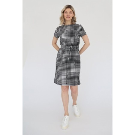 The dress is straight with a belt included, size 42