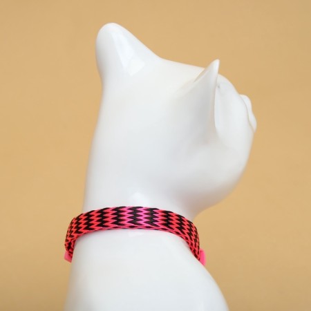 The cat collar "wave", with a bell, 30 x 1 cm, polyester, pink-3