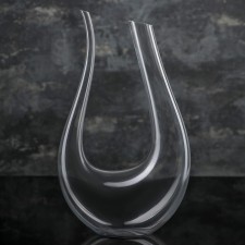 Glass decanter for the wine 