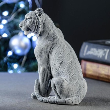 Souvenir "Tigress sitting" 16cm-1