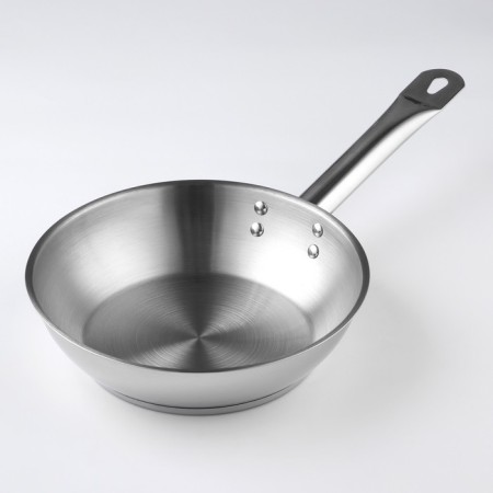 Skoroda "General catering", D = 22 cm, housing thickness 0.6 mm, bottom 3.5 mm, with a heat distribution layer, induction