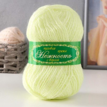 Yarn "Tenderness" 60% acrylic, 40% goats fluff 230m/100g (lime)