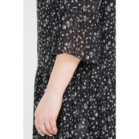 Women's dress, size 46-6