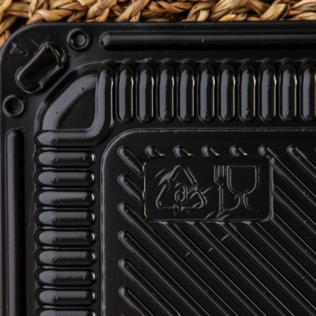 Container with a lid is a disposable plastic for land, 18.5 × 15.5 × 3.5 cm, 790 ml, black color-3
