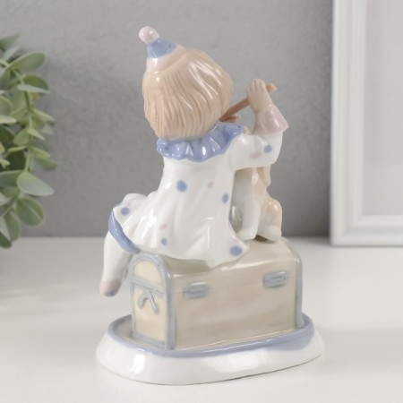 Souvenir Ceramics "Clown on a chest with a dog" 8.7x11x15 cm-2
