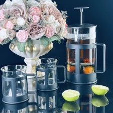 French press and 2 cups Lenardi, 1 l
