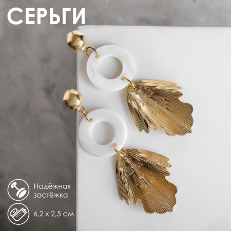 Earrings with pearl "sia" leaflet, white color in gold