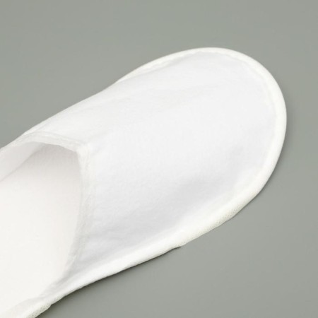 Disposable slippers, fleece, white, closed cape, size 42-3