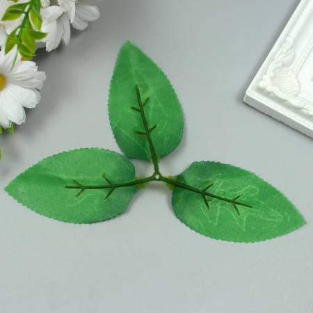 Decor for creativity "Three leaves" Green 7.5 cm-2