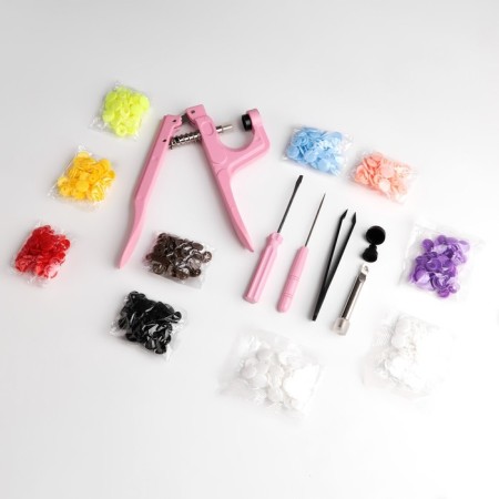 Set for installing plastic buttons: buttons, d = 13 mm, 100 pcs, forceps, awl, screwdriver, tweezers, in the organizer-2