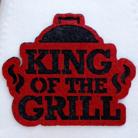 Bath cap with applique "King", red-1