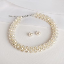 Set 2 objects: earrings, necklace 