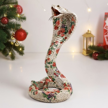 Figure "Snake of a cobra with an open mouth" Color white, 20x18x35cm-1