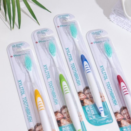 O-Zone Xylitol 1/240 toothbrush-1