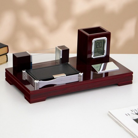 Set of table office 5B1 with a clock, red tree