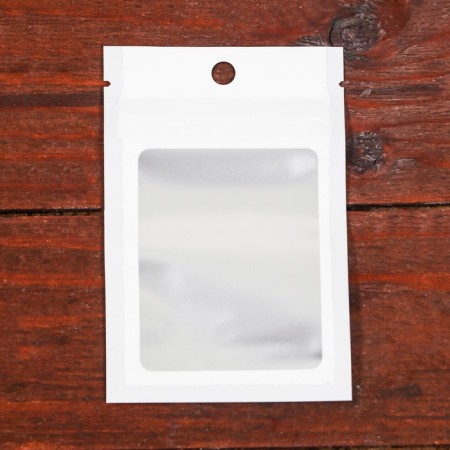 Zip-Lock PP package, with a flat bottom, a solid window 14 x 24 cm