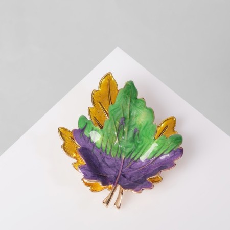 Brooch "Liszt" Double Maple, Colored in Gold