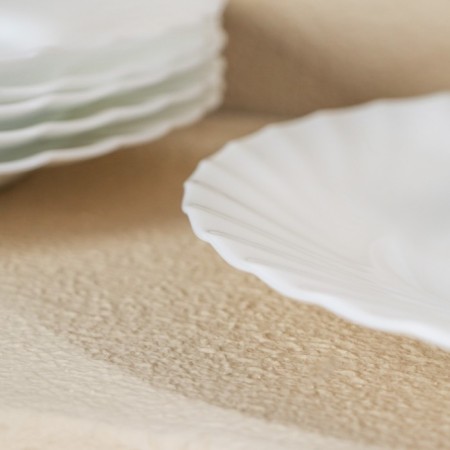 A set of dining plates Luminarc Trianon, D = 25 cm, glass -ceramic, 6 pcs, white color-3