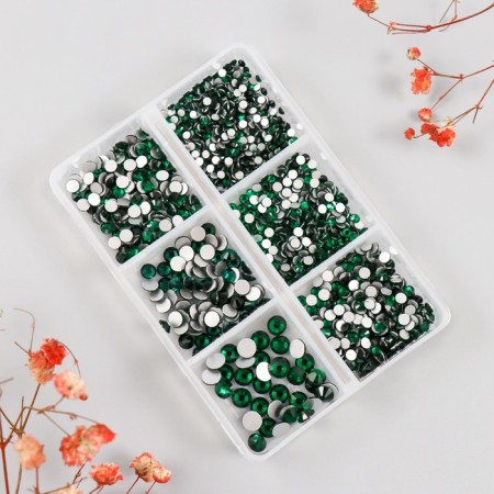 Decor for creativity Glass "Rhinestones. Dark green" d = 2-4.8 mm nr 1188 pcs 6x8x1.5 cm